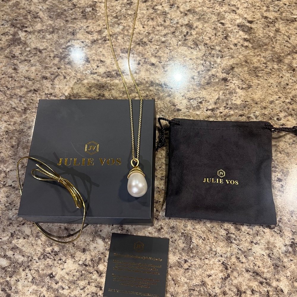 Julie Vos Noel Pearl Necklace